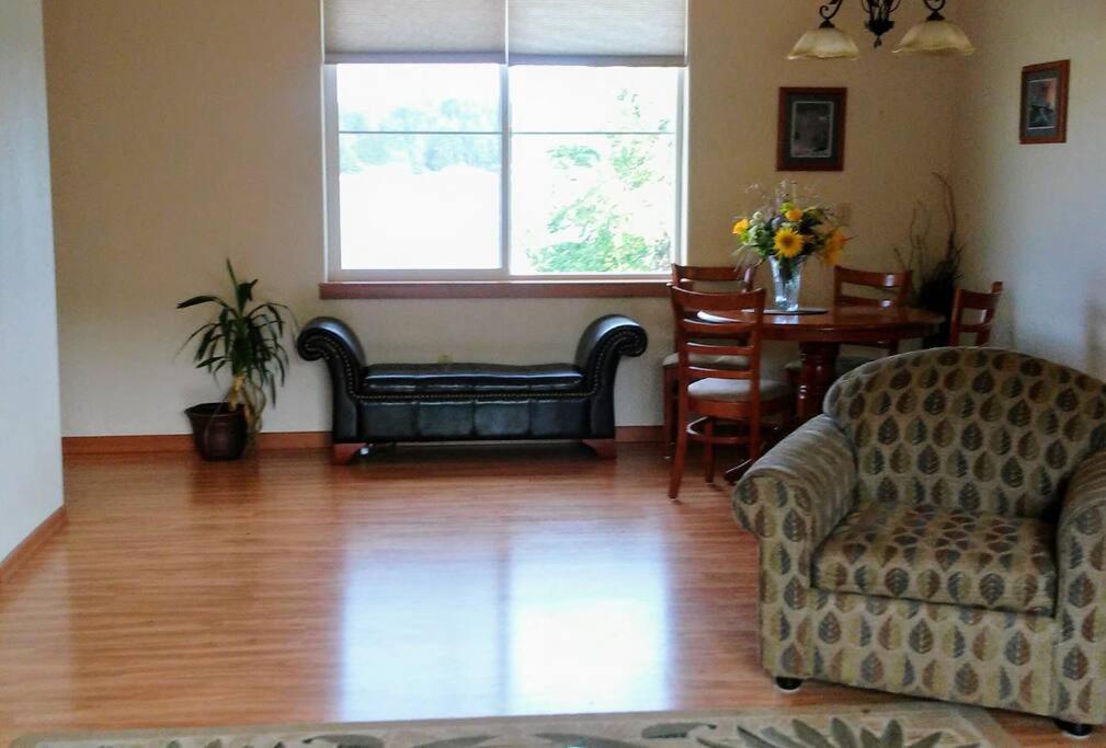 Oceanfront Allyn Apartment 외부 사진